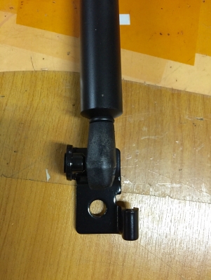 ขายโช๊คค้ำฝากระโปรงหน้า ISUZU D-MAX &amp; MU-X 2015