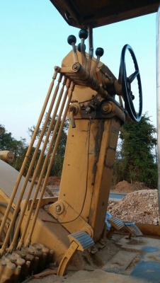 ขายรถเกรด CATERPILLAR 140G 5MD เล่มทะเบียน สภาพสวย สนใจโทร 081-970-1072