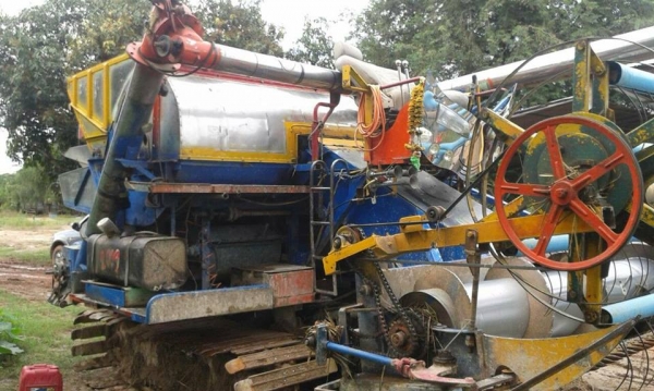 ขายรถเกี่ยวข้าว ไทยเส็งเครื่อง HINO JO8C225เทอร์โบว์ ช่วงล่าง10เพลาใหญ่ ปั๊ม22