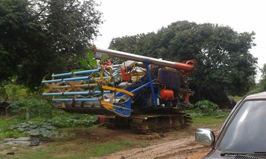 ขายรถเกี่ยวข้าว ไทยเส็งเครื่อง HINO JO8C225เทอร์โบว์ ช่วงล่าง10เพลาใหญ่ ปั๊ม22