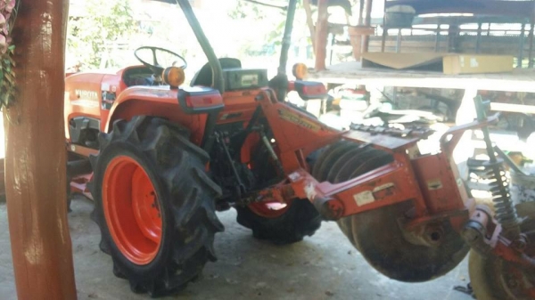 ขายรถไถคูโบต้า L3608 ใบมีดหน้า ผานหลัง ทำงาน1,1xx ชม.เอกสารทะเบียนครบ ขายรถไถคูโบต้า L3608 ใบมีดหน้า ผานหลัง ทำงาน1,1xx ชม.เอกสารทะเบียนครบ