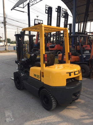 TCM FD25Z5 เครื่องดีเซล เกียร์ออโต้ เสาสูง3เมตร สนใจตืดต่อ083-062-0223(ปอน)