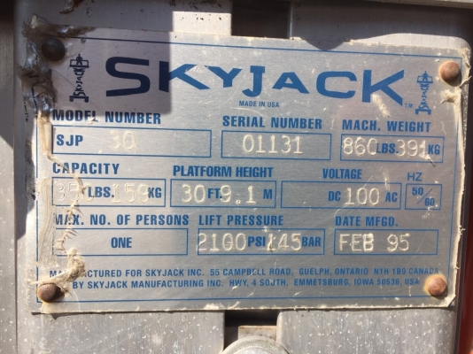 ขายด่วนรถกระเช้า SKYJACK (USA) ทำงานในที่สูง 11 เมตร ใช้ไฟฟ้าบ้าน