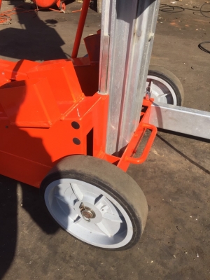 ขายด่วนรถกระเช้า SKYJACK (USA) ทำงานในที่สูง 11 เมตร ใช้ไฟฟ้าบ้าน