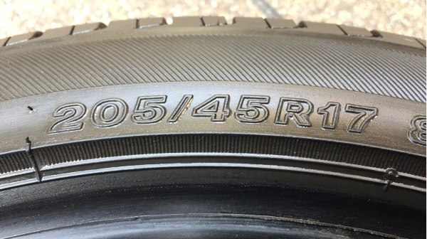 ยาง Dayton 205 45 17 ปลายปี16 ดอกป้ายแดง ตุ่มเพียบ เนื้อนิ่มๆ ใช้ยาว ราคาไม่แพง