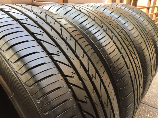 ยาง Dayton 205 45 17 ปลายปี16 ดอกป้ายแดง ตุ่มเพียบ เนื้อนิ่มๆ ใช้ยาว ราคาไม่แพง