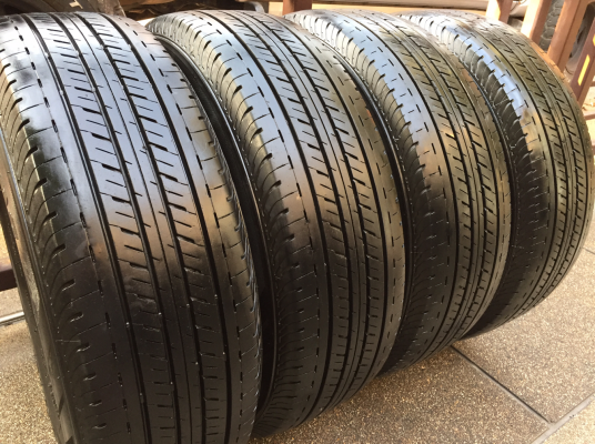 ยาง Bridgestone 215 70 15 กลางปี15 ดอกเต็ม ไม่มีปะ ใช้ยาว ราคาไม่แพง ยาง Bridgestone 215 70 15 กลางปี15 ดอกเต็ม ไม่มีปะ ใช้ยาว ราคาไม่แพง