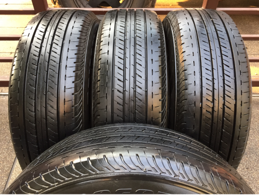 ยาง Bridgestone 215 70 15 กลางปี15 ดอกเต็ม ไม่มีปะ ใช้ยาว ราคาไม่แพง ยาง Bridgestone 215 70 15 กลางปี15 ดอกเต็ม ไม่มีปะ ใช้ยาว ราคาไม่แพง