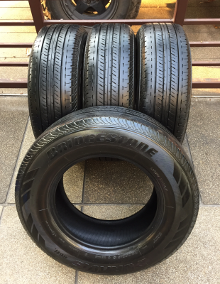 ยาง Bridgestone 215 70 15 กลางปี15 ดอกเต็ม ไม่มีปะ ใช้ยาว ราคาไม่แพง ยาง Bridgestone 215 70 15 กลางปี15 ดอกเต็ม ไม่มีปะ ใช้ยาว ราคาไม่แพง