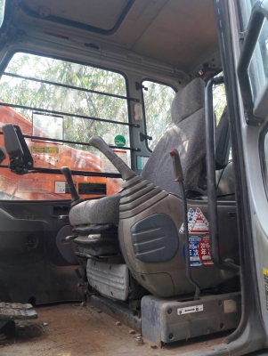 ขายHITACHI  EX200-5E  มาใหม่  เก่าญี่ปุ่นแท้  สภาพสวยมากๆๆ  แทรค  80   เอกสารอินวอยครบ  ลองระบบกันได้ทุกวัน  โทร  089-3818694  ดวงนภา