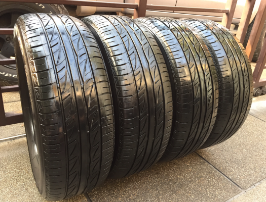 ยาง Firestone 215 60 16 กลางปี15 ดอกเต็ม ไม่มีปะ ใช้ยาว ราคาไม่แพง ยาง Firestone 215 60 16 กลางปี15 ดอกเต็ม ไม่มีปะ ใช้ยาว ราคาไม่แพง