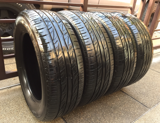 ยาง Firestone 215 60 16 กลางปี15 ดอกเต็ม ไม่มีปะ ใช้ยาว ราคาไม่แพง