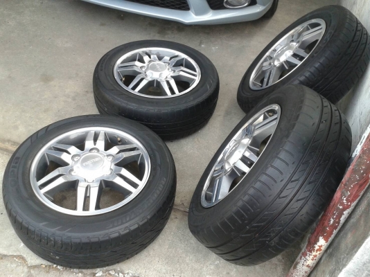 ล้ออีสุ ขอบ16นิ้ว6รู พร้อมยาง ชุดนี้ ราคา 5800 บาท