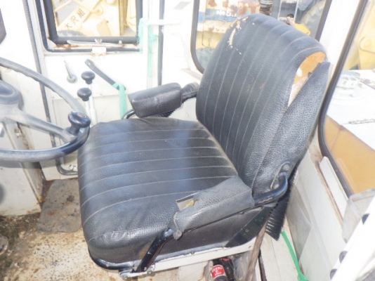 ขายรถตัก ยี่ห้อ KOMATSU รุ่น515 ขายรถตัก ยี่ห้อ KOMATSU รุ่น515