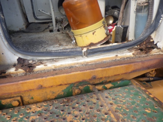 ขายรถตัก ยี่ห้อ KOMATSU รุ่น515 ขายรถตัก ยี่ห้อ KOMATSU รุ่น515