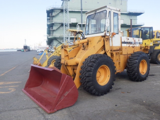 ขายรถตัก ยี่ห้อ KOMATSU รุ่น515 ขายรถตัก ยี่ห้อ KOMATSU รุ่น515