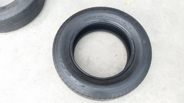 ขายยาง195/65/15 ปี 15 BRIDGESTONE EP200 2 เส้น