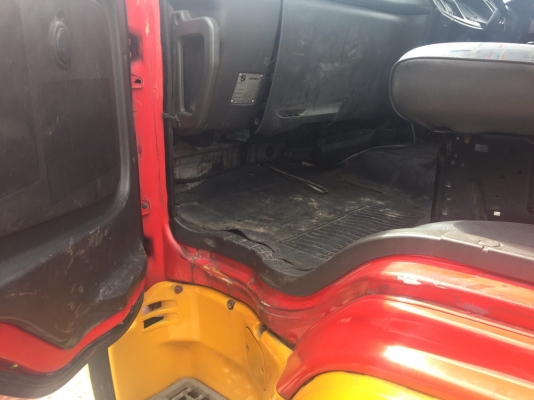 10 ล้อหัวลาก 320 แรง ปี2549 แม็คโหลดแล้ว ไมล์ 5แสน รถสวยเดิมๆ