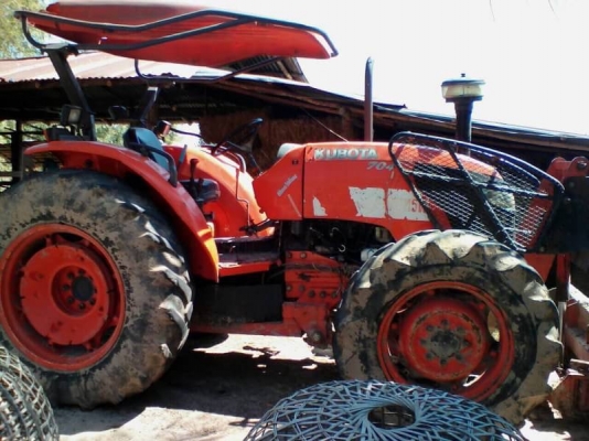 ลูกค้ามัดจำแล้ว จาก จ. อุดรธานีKUBOTA M7040 ราคา 345,000 บาท ปี 52 เครื่องดี เกียร์ดี. (ใบมีด หาง 7) เอกสารเล่มทะเบียน