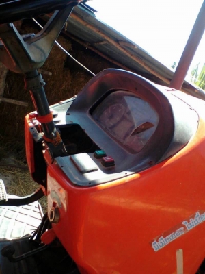 ลูกค้ามัดจำแล้ว จาก จ. อุดรธานีKUBOTA M7040 ราคา 345,000 บาท ปี 52 เครื่องดี เกียร์ดี. (ใบมีด หาง 7) เอกสารเล่มทะเบียน