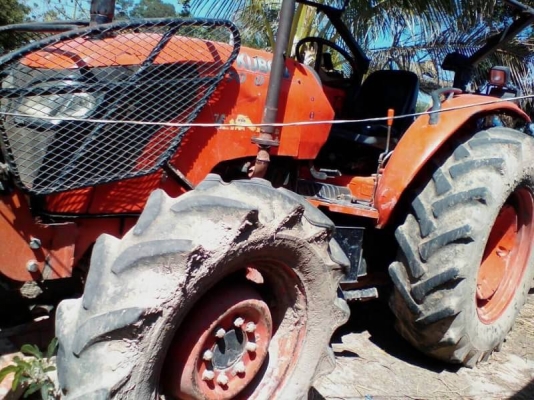 ลูกค้ามัดจำแล้ว จาก จ. อุดรธานีKUBOTA M7040 ราคา 345,000 บาท ปี 52 เครื่องดี เกียร์ดี. (ใบมีด หาง 7) เอกสารเล่มทะเบียน