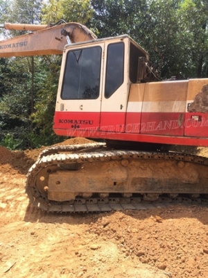 Komatsu pc200 รุ่น5 ไฟฟ้าเต็ม มีเล่มทะเบียน