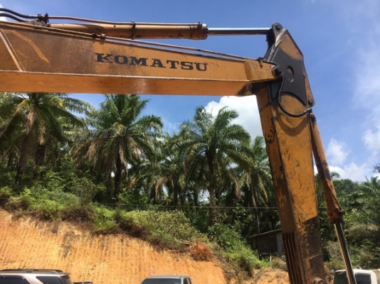 Komatsu pc200 รุ่น5 ไฟฟ้าเต็ม มีเล่มทะเบียน