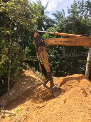 Komatsu pc200 รุ่น5 ไฟฟ้าเต็ม มีเล่มทะเบียน Komatsu pc200 รุ่น5 ไฟฟ้าเต็ม มีเล่มทะเบียน
