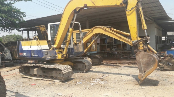 ขายด่วน รถแม็คโคร KOMATSU PC60-6 สภาพสวยพร้อมใช้งาน เครื่องปั้มดีเยี่ยม โซ่ช่วงล่างสวย ระบบสมบูรณ์พร้อมทำงาน เอกสารใบอินวอยซ์