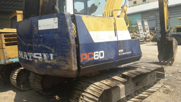 ขายด่วน รถแม็คโคร KOMATSU PC60-6 สภาพสวยพร้อมใช้งาน เครื่องปั้มดีเยี่ยม โซ่ช่วงล่างสวย ระบบสมบูรณ์พร้อมทำงาน เอกสารใบอินวอยซ์