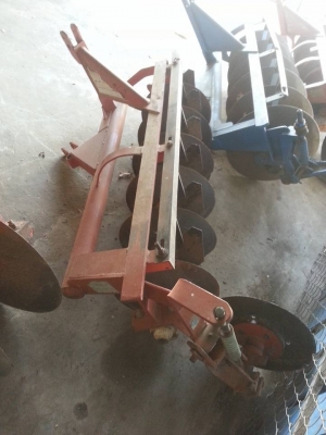 ผานไถใช้สำหรับรถ 30 -40 แรงครับ อยู่กันทรลักษ์ ศรีสะเกษ โทร.0816004753 ครับ