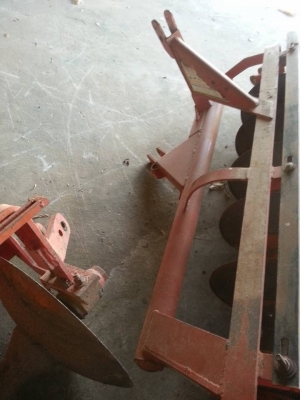 ผานไถใช้สำหรับรถ 30 -40 แรงครับ อยู่กันทรลักษ์ ศรีสะเกษ โทร.0816004753 ครับ