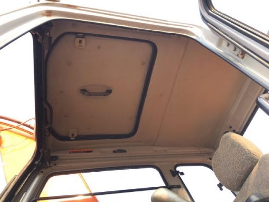 ขายรถแบคโฮ HITACHI EX135USR มีลายหัวกระแทก รถนอกนำเข้าเองจากญี่ปุ่น สภาพสวยพร้อมใช้งาน มีVDOการทำงานครับ