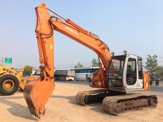 ขายรถแบคโฮ HITACHI EX135USR มีลายหัวกระแทก รถนอกนำเข้าเองจากญี่ปุ่น สภาพสวยพร้อมใช้งาน มีVDOการทำงานครับ