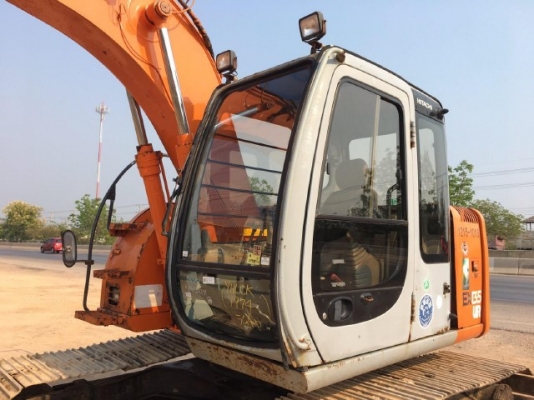 ขายรถแบคโฮ HITACHI EX135USR มีลายหัวกระแทก รถนอกนำเข้าเองจากญี่ปุ่น สภาพสวยพร้อมใช้งาน มีVDOการทำงานครับ
