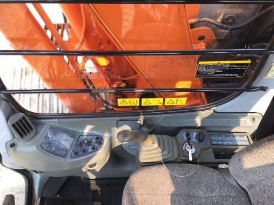 ขายรถแบคโฮ HITACHI EX135USR มีลายหัวกระแทก รถนอกนำเข้าเองจากญี่ปุ่น สภาพสวยพร้อมใช้งาน มีVDOการทำงานครับ