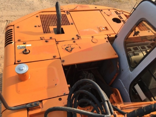 ขายรถแบคโฮ HITACHI EX135USR มีลายหัวกระแทก รถนอกนำเข้าเองจากญี่ปุ่น สภาพสวยพร้อมใช้งาน มีVDOการทำงานครับ