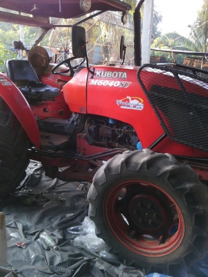 รถไถ m 60 ปี 54 อุปกร 3 ชิ้น    พร้อมทำงาน ราคาา 450000 บาท วันทูคอล 098 668-3479 dtac 094 283-9369 สิทธิ์ คับ