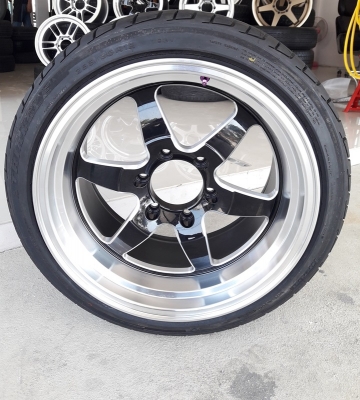 ล้อใหม่Weld ขอบ18 6รู กว้าง9.5+10.5 ET30 พร้อมยางใหม่ 4 ล้อ