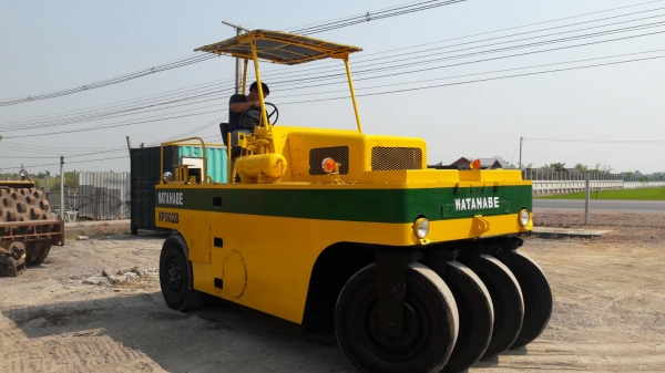 รถบดล้อยาง9ล้อ WATANABE WP902B ใช้งานใด้ทุกระบบยกเว้นระบบน้ำ รถบดล้อยาง9ล้อ WATANABE WP902B ใช้งานใด้ทุกระบบยกเว้นระบบน้ำ