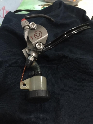 ปั้มคลัช Brembo โลโก้แดง เบอร์ 16 ถูกมาก 9900 บาทเท่านั้น ปั้มคลัช Brembo โลโก้แดง เบอร์ 16 ถูกมาก 9900 บาทเท่านั้น