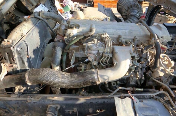 Hino mega เครื่อง 260 แรง ปี 49 กระบะดัมพ์สามมิตร ทะเบียนพร้อม