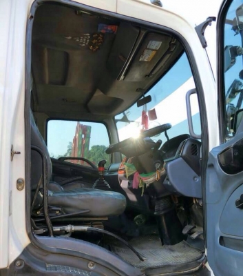 Hino mega เครื่อง 260 แรง ปี 49 กระบะดัมพ์สามมิตร ทะเบียนพร้อม