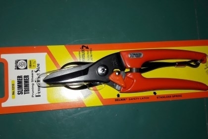 ขายกรรไกรตัดกิ่งไม้ตราตะบองเพชร Saboten Made in Japan.ใหม่เก่าเก็บ