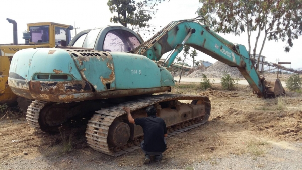 ขาย 495,000 KOBELCO sk 220-5 super เล่มทะเบียน ไฟฟ้าครบ เครื่องดี ปั้มแรง เอวแน่น ช่วงล่างใหม่ รถพร้อมใช้ รถอยู่ อุดร 090-772-3710 090-772-3708
