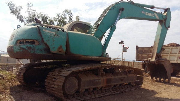ขาย 495,000 KOBELCO sk 220-5 super เล่มทะเบียน ไฟฟ้าครบ เครื่องดี ปั้มแรง เอวแน่น ช่วงล่างใหม่ รถพร้อมใช้ รถอยู่ อุดร 090-772-3710 090-772-3708