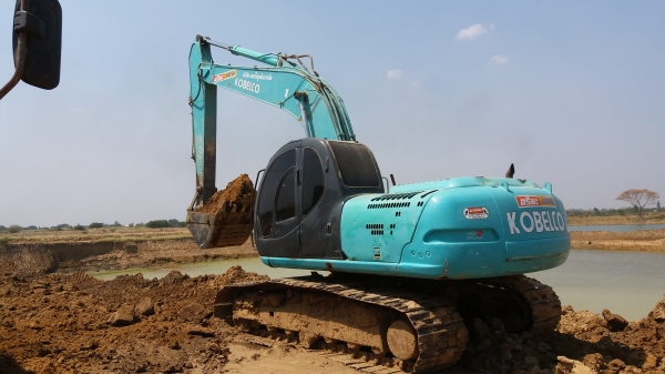 ขาย 625,000 KOBELCO sk 200-5 ไฟฟ้าครบ เครื่องดี ปั้มแรง เอวแน่น ช่วงล่างสวย รถพร้อมใช้ รถอยู่ กาญจนบุรี 090-772-3710 090-772-3708