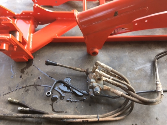 ขายใบมีดหน้า สำหรับติดรถรุ่น B2420,B2440 ครบชุด 25,000