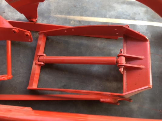 ขายใบมีดหน้า สำหรับติดรถรุ่น B2420,B2440 ครบชุด 25,000