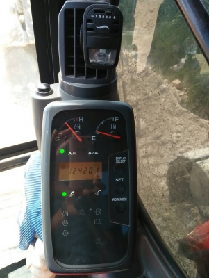 ขายรถแบคโฮ HITACHI ZX120-1 ทำงาน 12420ชั่วโมง สวยเดิม สนใจโทร 081-970-1072